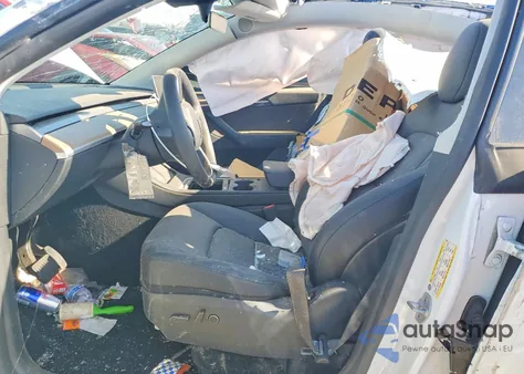 2023 Tesla Model Y z USA, uszkodzony, nr VIN 7SAYGDEE3PF755345